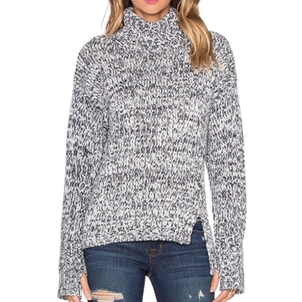 525 AMERICA PRINTED TAPE YARN TURTLENECK SWEATER